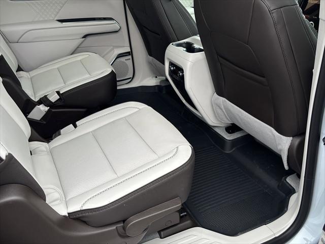 2026 GMC Acadia Denali FWD