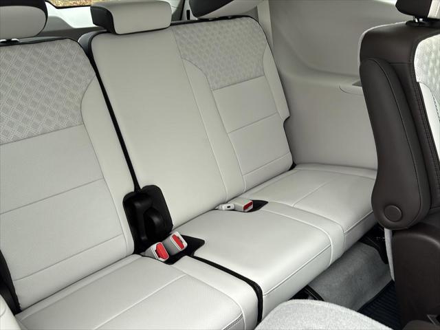 2026 GMC Acadia Denali FWD
