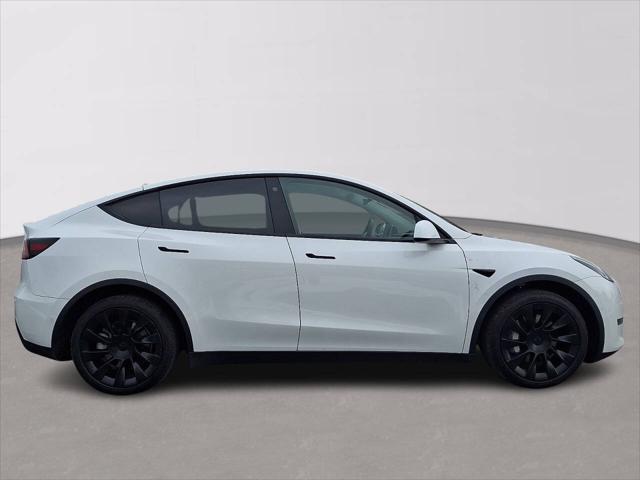 2022 Tesla Model Y Long Range Dual Motor All-Wheel Drive