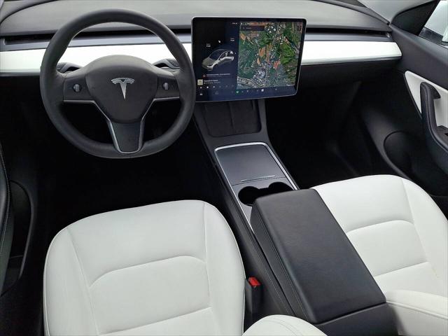 2022 Tesla Model Y Long Range Dual Motor All-Wheel Drive