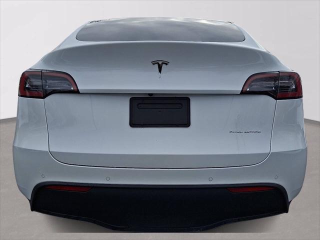 2022 Tesla Model Y Long Range Dual Motor All-Wheel Drive