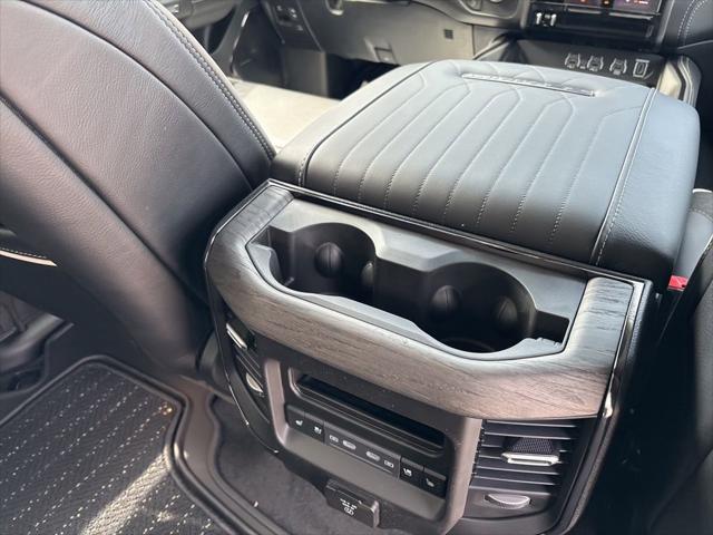 2026 Ram 1500 Limited Crew Cab 4x4 5'7" Box
