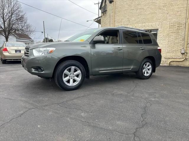 2010 Toyota Highlander Base V6 for sale in Watertown, WI