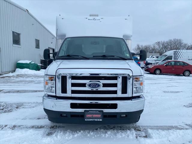 2025 Ford E-450 Cutaway Base