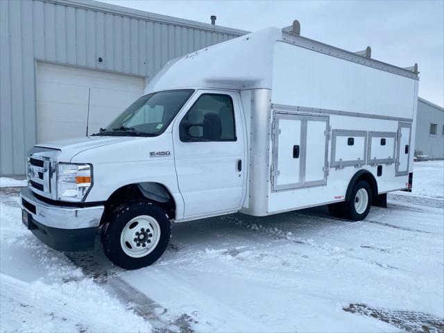 2025 Ford E-450 Cutaway Base