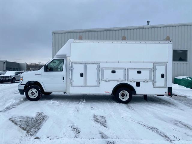 2025 Ford E-450 Cutaway Base