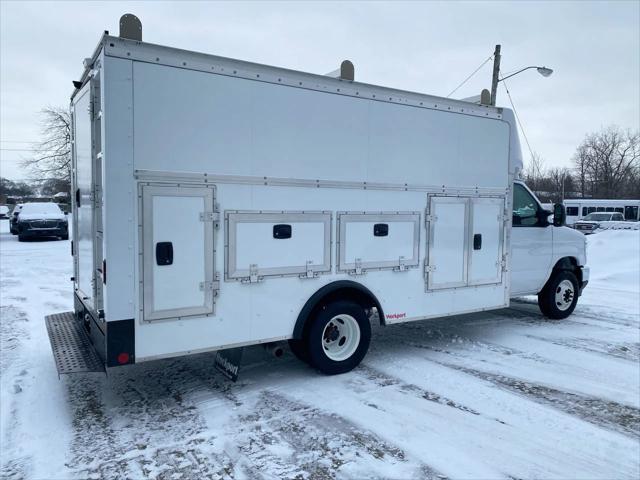 2025 Ford E-450 Cutaway Base