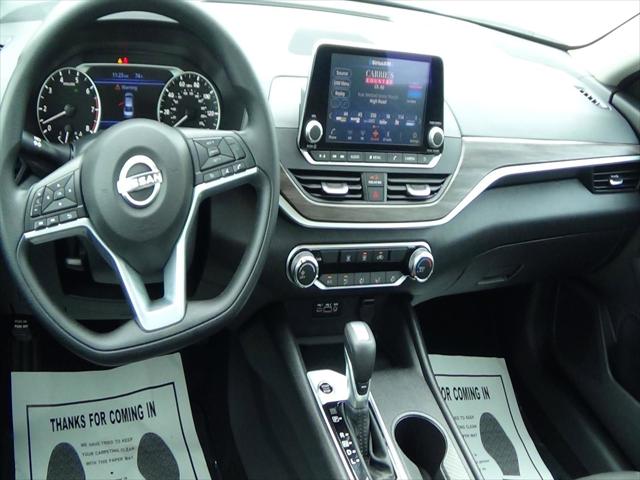 2025 Nissan Altima SV FWD