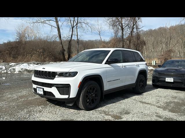 2026 Jeep Grand Cherokee Altitude 4x4