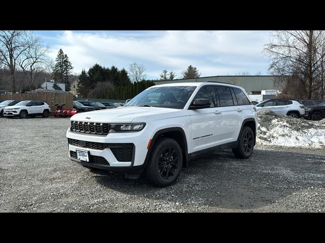 2026 Jeep Grand Cherokee Altitude 4x4