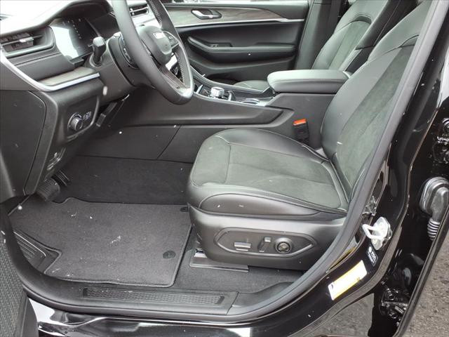 2026 Jeep Grand Cherokee L Altitude 4x4