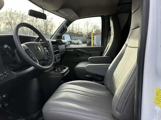 2025 Chevrolet Express Cargo Van RWD 2500 Regular Wheelbase WT