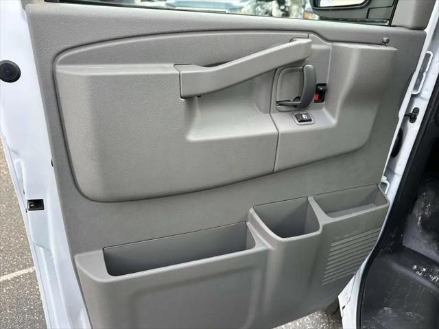 2025 Chevrolet Express Cargo Van RWD 2500 Regular Wheelbase WT