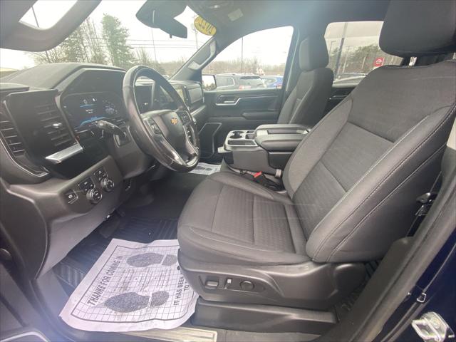 2022 Chevrolet Silverado 1500 4WD Crew Cab Standard Bed LT