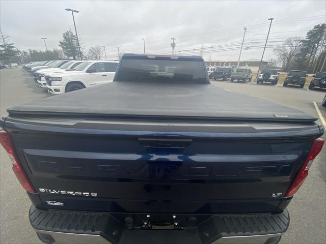 2022 Chevrolet Silverado 1500 4WD Crew Cab Standard Bed LT