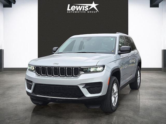 2023 Jeep Grand Cherokee Laredo 4x4 for sale in Fayetteville, AR