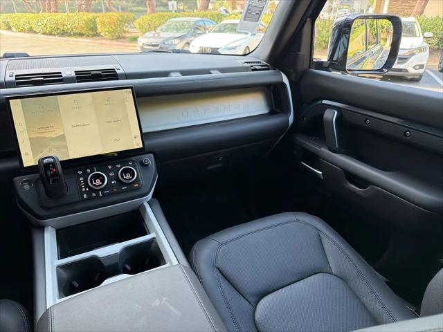 2026 Land Rover Defender P400 X-Dynamic SE