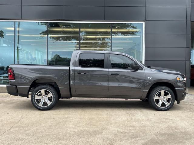 2026 RAM Ram 1500 RAM 1500 EXPRESS CREW CAB 4X2 57 BOX