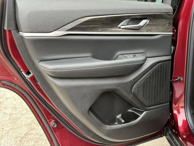 2026 Jeep Grand Cherokee Altitude 4x4