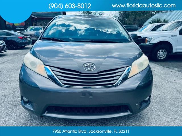 2012 Toyota Sienna XLE V6 8 Passenger