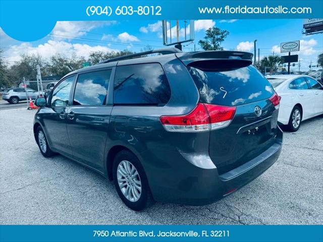 2012 Toyota Sienna XLE V6 8 Passenger