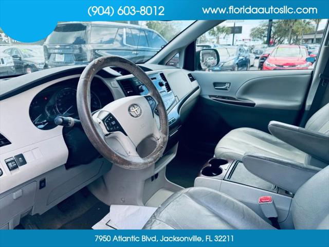 2012 Toyota Sienna XLE V6 8 Passenger