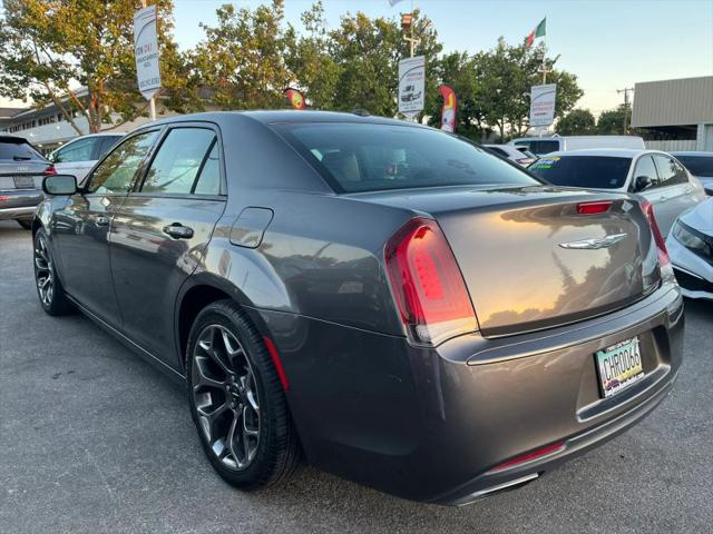 2016 Chrysler 300 S