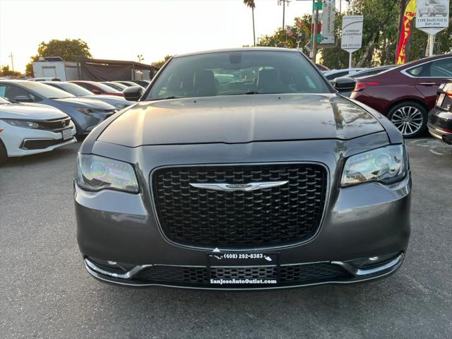 2016 Chrysler 300 S