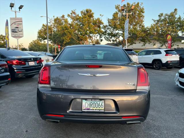 2016 Chrysler 300 S
