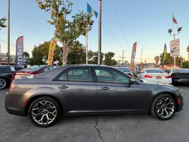 2016 Chrysler 300 S