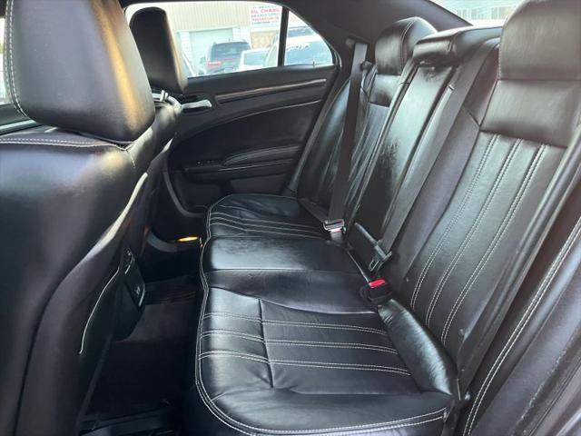 2016 Chrysler 300 S
