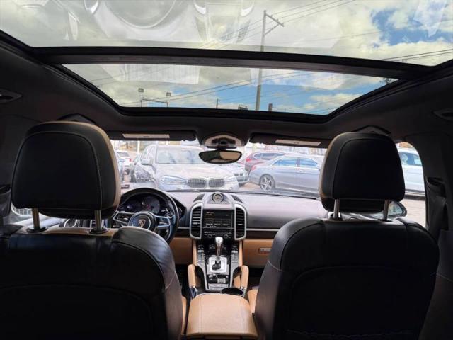 2016 Porsche Cayenne S
