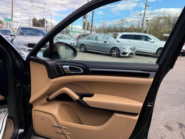 2016 Porsche Cayenne S