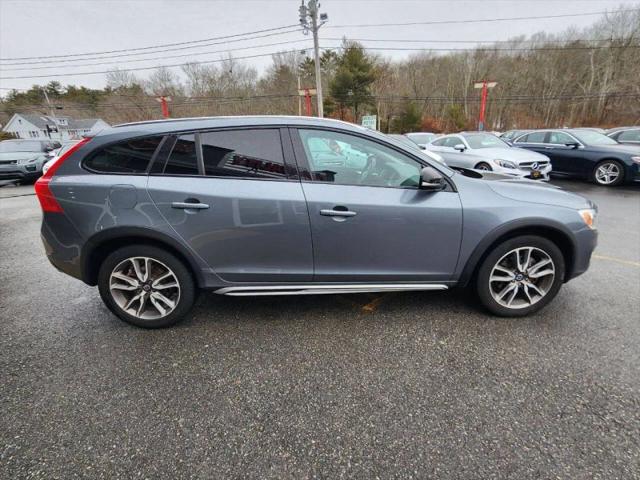 2018 Volvo V60 Cross Country T5
