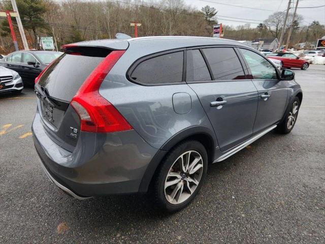 2018 Volvo V60 Cross Country T5