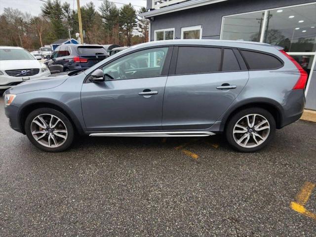 2018 Volvo V60 Cross Country T5