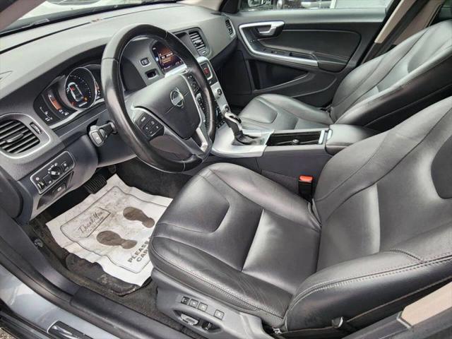 2018 Volvo V60 Cross Country T5