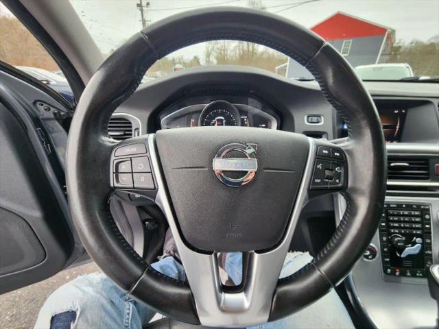2018 Volvo V60 Cross Country T5