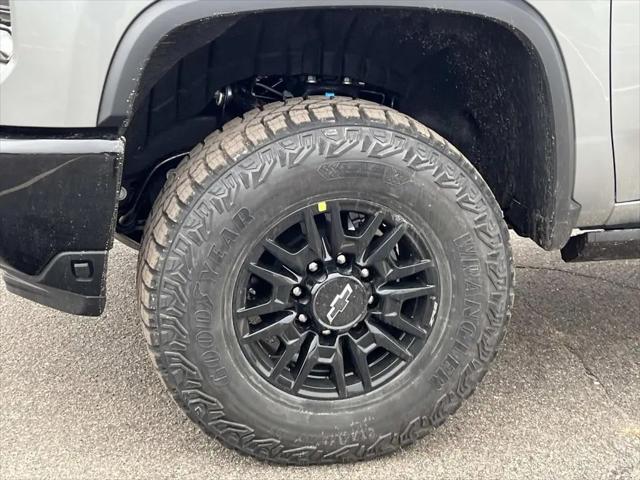 2026 Chevrolet Silverado 2500HD Crew Cab, Standard Bed, XR2, 4WD