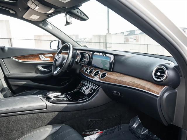2017 Mercedes-Benz E-CLASS E 300 E 300