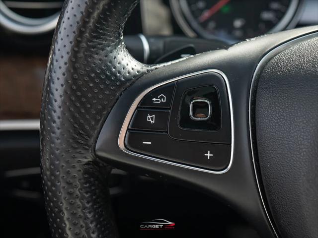 2017 Mercedes-Benz E-CLASS E 300 E 300