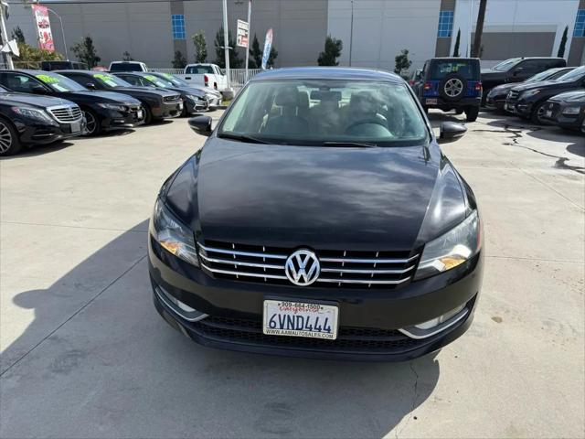2012 Volkswagen Passat 2.5L SEL Premium