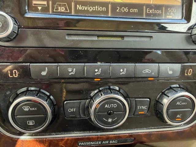 2012 Volkswagen Passat 2.5L SEL Premium