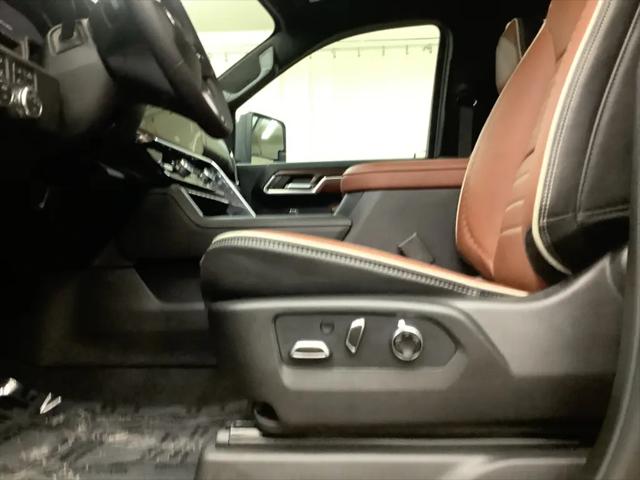 2026 GMC Sierra 2500HD Crew Cab, Standard Bed, Denali Ultimate, 4WD