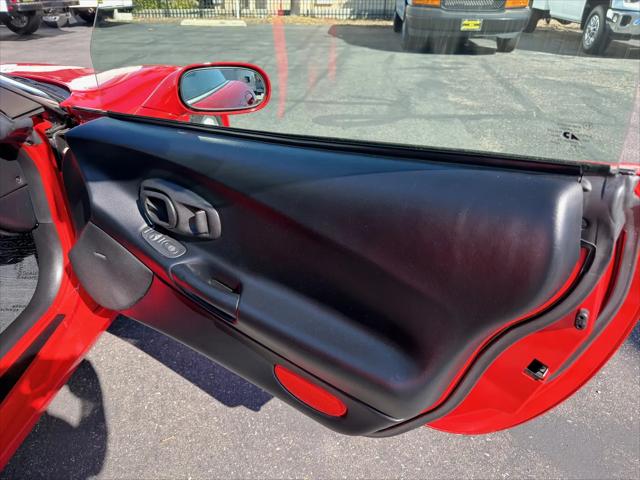 2001 Chevrolet Corvette Base