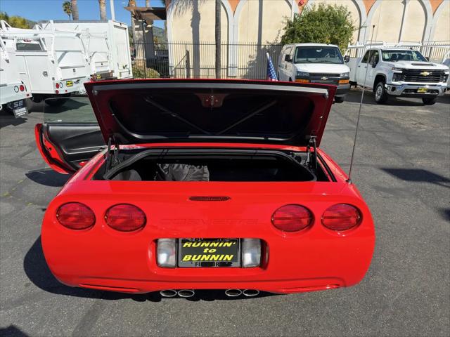 2001 Chevrolet Corvette Base