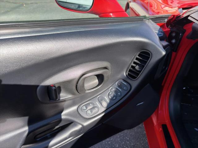 2001 Chevrolet Corvette Base