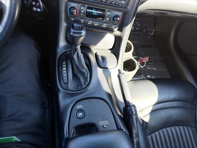 2001 Chevrolet Corvette Base