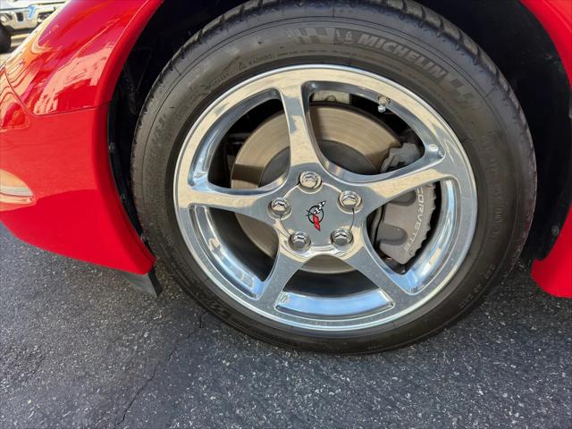 2001 Chevrolet Corvette Base