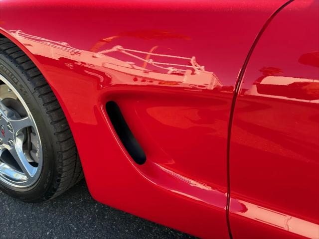 2001 Chevrolet Corvette Base